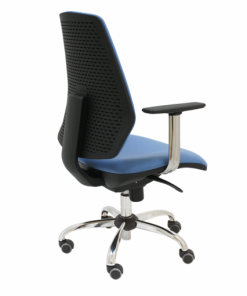 silla-giratoria-hexa-tapizada-en-azul-base-cromada-con-brazos-510x510